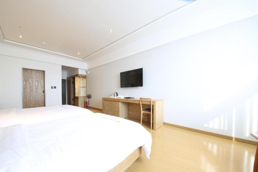Lake 45 Hotel Naju Luaran gambar