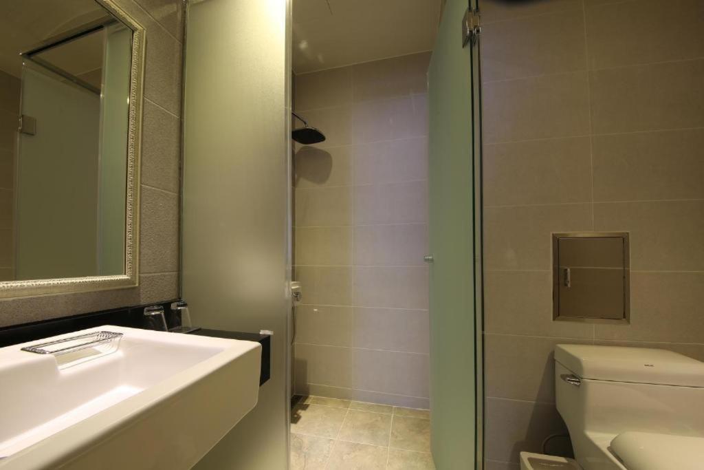 Lake 45 Hotel Naju Luaran gambar