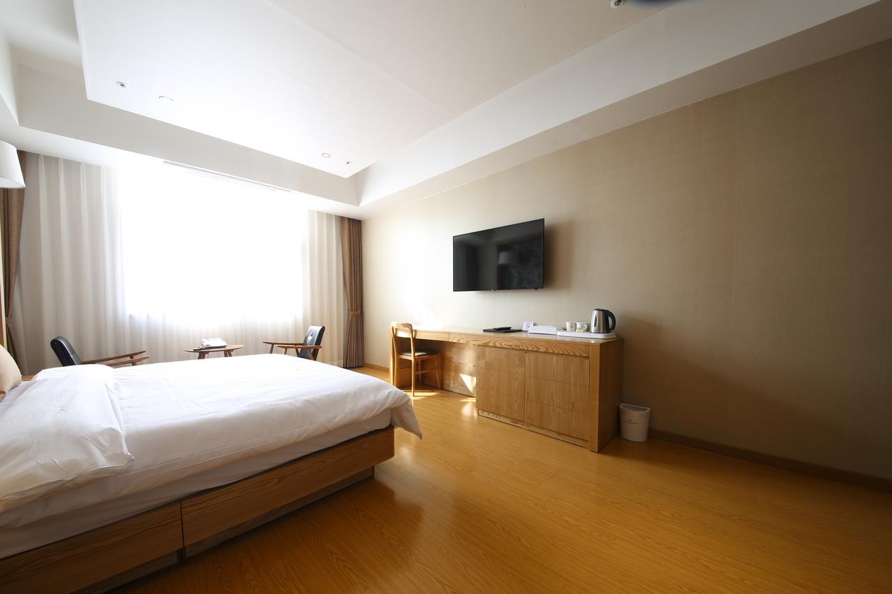 Lake 45 Hotel Naju Luaran gambar