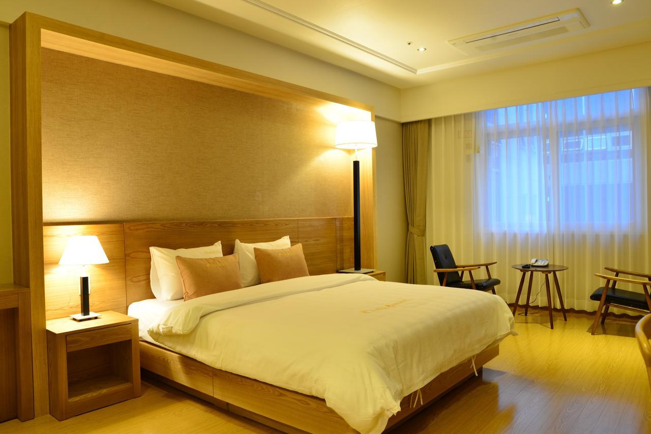 Lake 45 Hotel Naju Luaran gambar