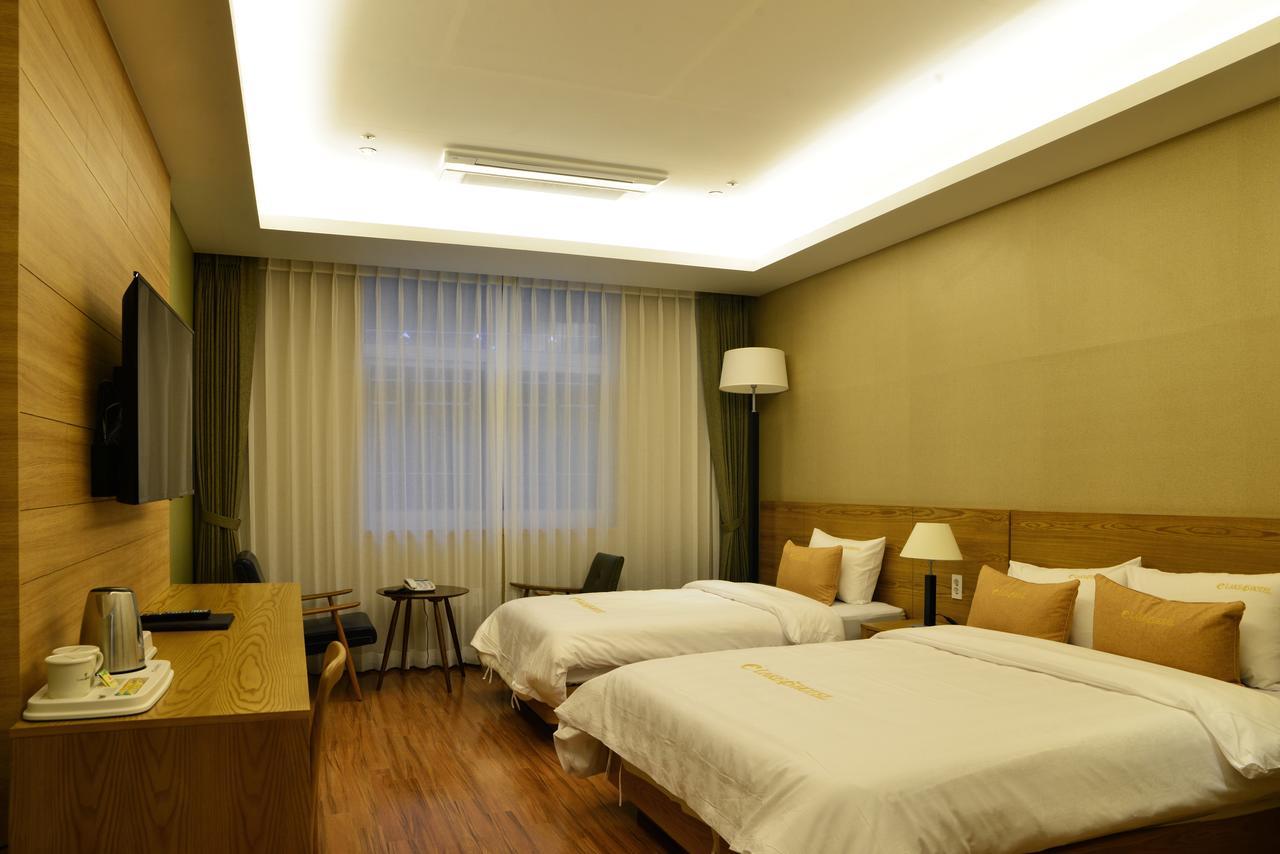 Lake 45 Hotel Naju Luaran gambar