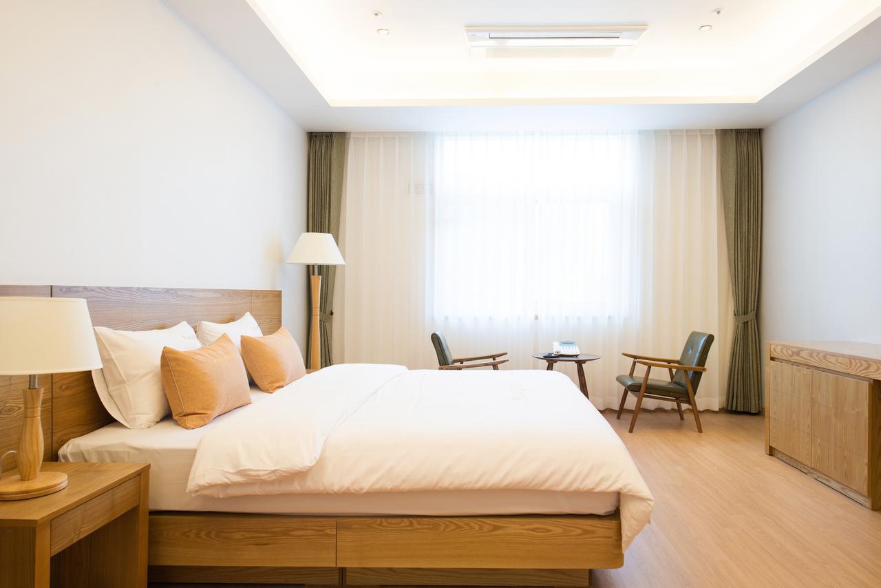 Lake 45 Hotel Naju Luaran gambar